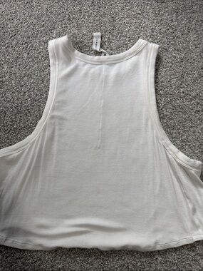 lululemon athletica White Ribbed Cropped Tank